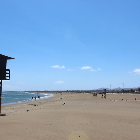 2Br Terrace Home - 10 Min Walk To The Beach Playa Honda  Exterior photo