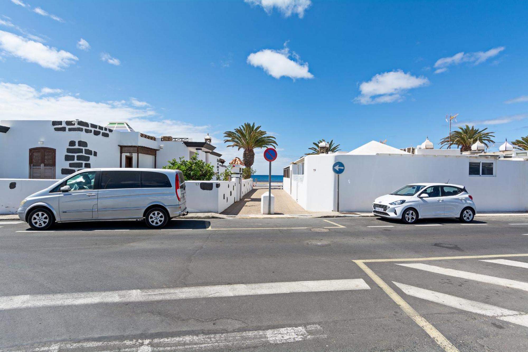 2Br Terrace Home - 10 Min Walk To The Beach Playa Honda  Exterior photo